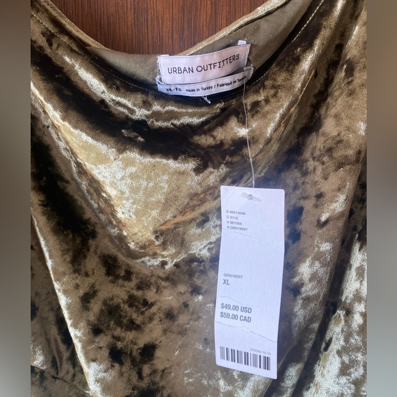 Urban Outfitters Lily Velvet‎ One-Shoulder Cropped Top NWT - Picture 3 of 4